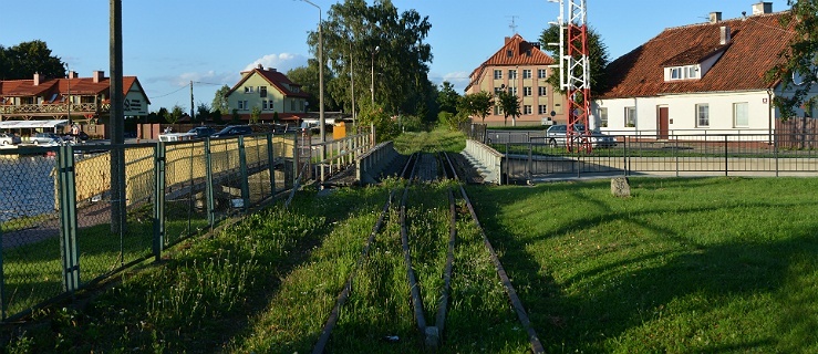 Odcinek linii kolejowej nr 254 we Fromborku,