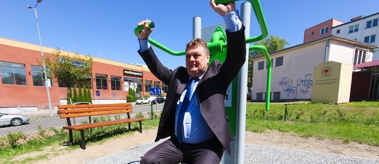 W lipcu ubiegłęgo roku Prezydent Wróblewski osobiście sprawdził sprzęt na siłowni 