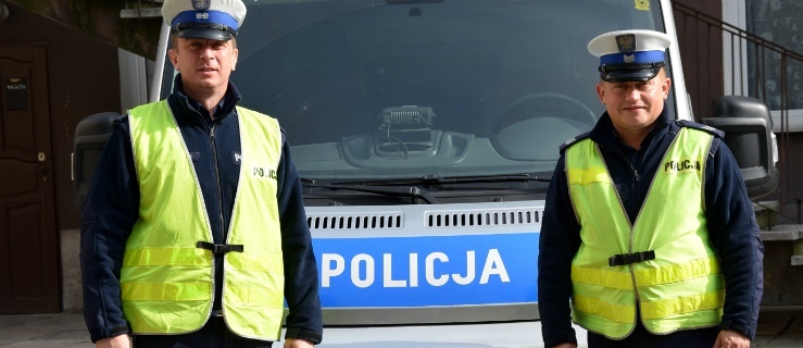 Elbląg. Policjanci pomogli dowieźć chorą na serce do szpitala