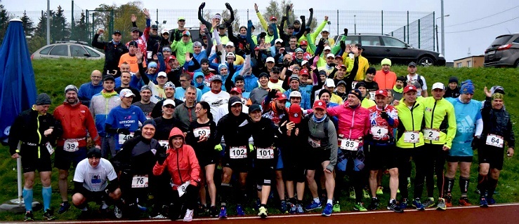 Anna Koziarska (nr 59 na koszulce) wśród uczestników I Maratonu Powiatu Tczewskiego