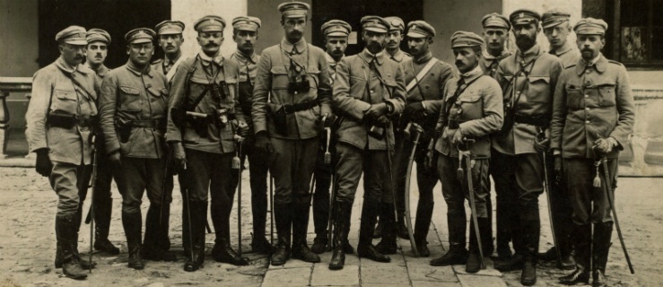 Pułkownik Józef Piłsudski ze swoim sztabem w Kielcach (1914 r.),