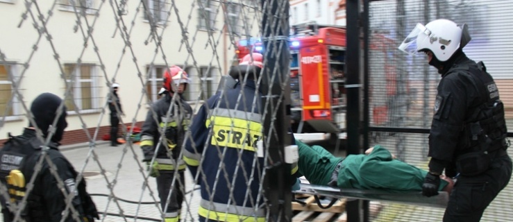 Braniewo. Pożar w zakładzie karnym. To tylko ćwiczenia strażaków 