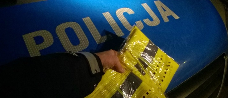 Elbląg. Dostaniesz mandat, gdy nie masz odblasków po zmroku 
