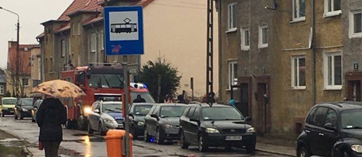 Sąsiadka i strażacy uratowali elblążance życie