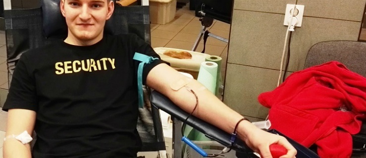Ratują ludzkie życie. Oddali prawie 15 litrów krwi pełnej 
