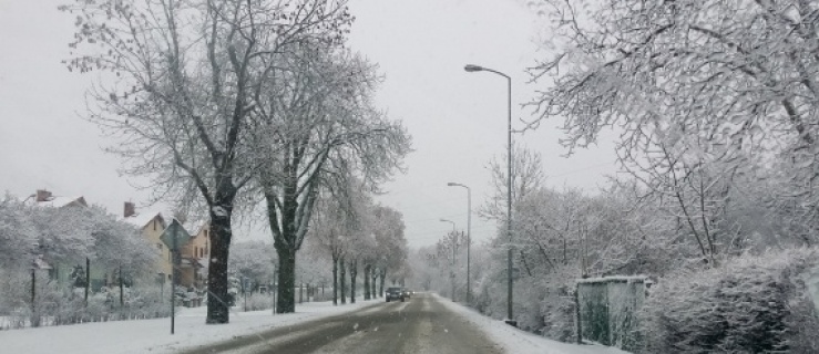 Pada śnieg. Jak długo się utrzyma?