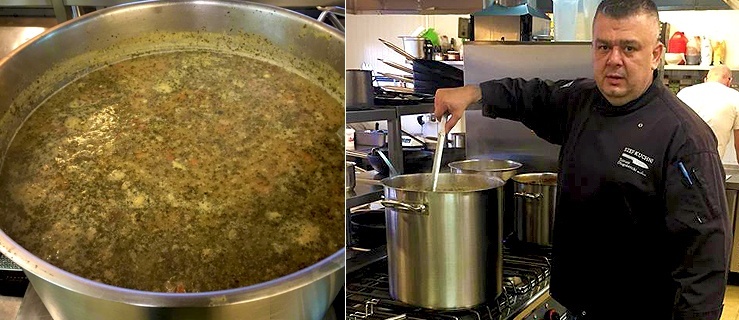 W tym tygodniu zupę żurek staropolski dla elbląskich bezdomnych przygotował szef kuchni Tomasz Długokencki z restauracji Nowa Holandia