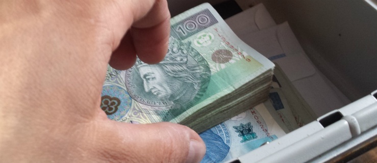 Elbląg: Wyłudzili pieniądze od 83-letniej kobiety