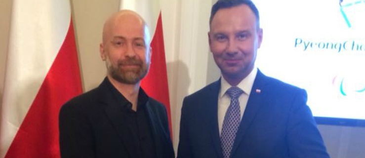 Kask elblążanina prezentem dla prezydenta Andrzeja Dudy 