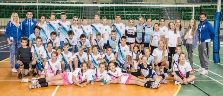 Siatkarscy Młodzicy Integracyjnego Klubu Sportowego 