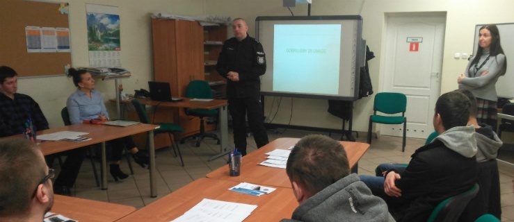 Elbląg: Policja agitowała do pracy w pośredniaku 