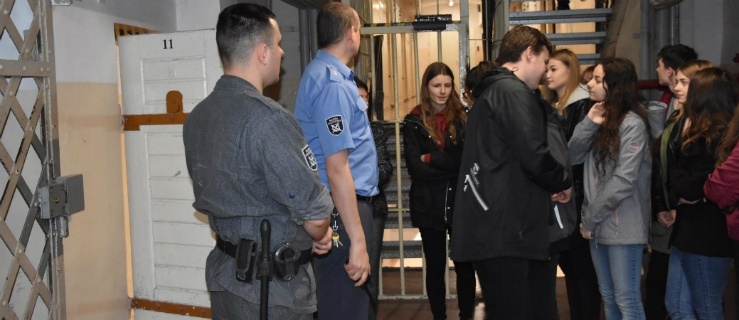 Elbląg. Licealiści w areszcie śledczym 