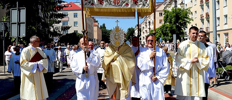 Procesje Bożego Ciała przeszły ulicami Elbląga (+ zdjęcia)