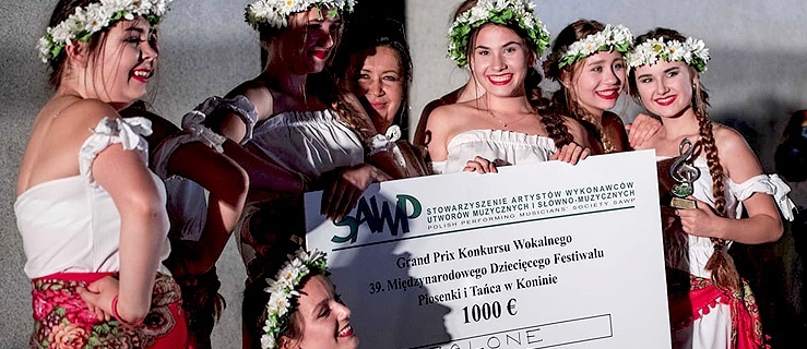 Zespół Szalone (MDK w Elblągu) z główną nagrodą 39. Międzynarodowego Dziecięcego Festiwalu Piosenki i Tańca w Koninie,