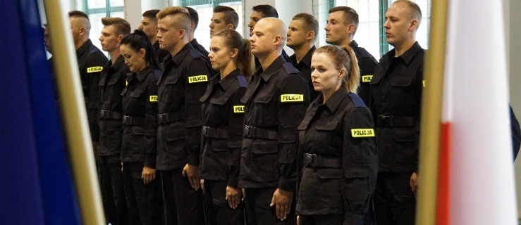 Elbląg. Przybędzie dwóch nowych policjantów. Nadal jednak jest ich zbyt mało 