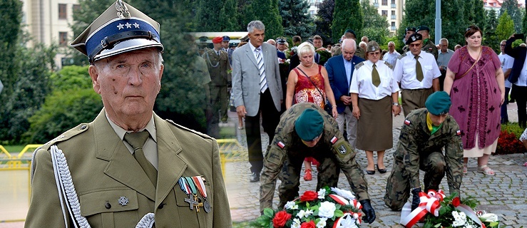 Po lewej stronie porucznik Jerzy Kwietniewski ps. „Siwy”, który w 1944 r. brał udział w walkach na warszawskich Bielanach (miał wówczas 13 lat i był członkiem Szarych Szeregów),