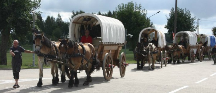 Wyruszyli taborem na szlak kupiecki liczący dwa tysiące lat 