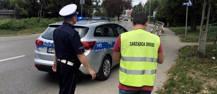 Elbląg: Policjanci kontrolują przyszkolne ulice i oznakowanie. Za kilka dni nowy rok szkolny 