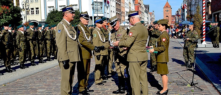 Elblążanie świętowali 99. rocznica powstania 16 Pomorskiej Dywizji Zmechanizowanej,