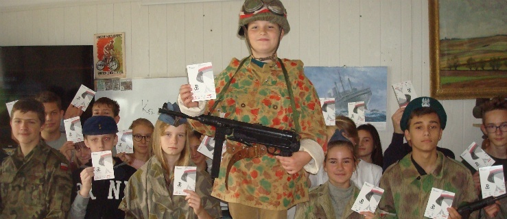Nasza akcja. Jedynka wysłała kartki do „elbląskich” powstańców warszawskich (+zdjęcia)