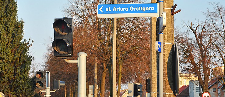 Uwaga. Tu nie ma sygnalizacji świetlnej