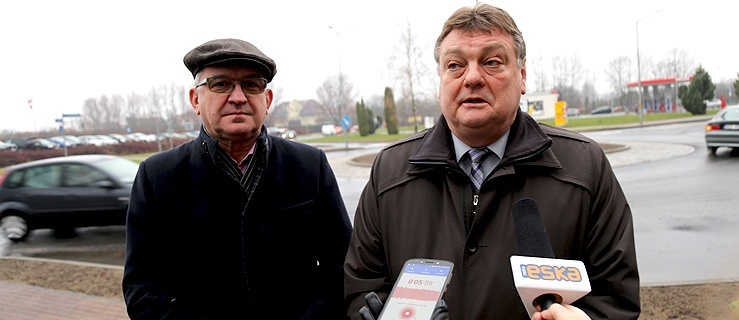 Prezydent Elbląga Witold Wróblewski i wiceprezydent Janusz Nowak dokonali dziś oficjalnego otwarcia ronda na zbiegu ulic Królewieckiej i Kościuszki