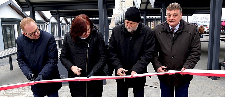 Otwarto nowe, zadaszone stoiska i pawilony handlowe na targowisku miejskim (+ zdjęcia)