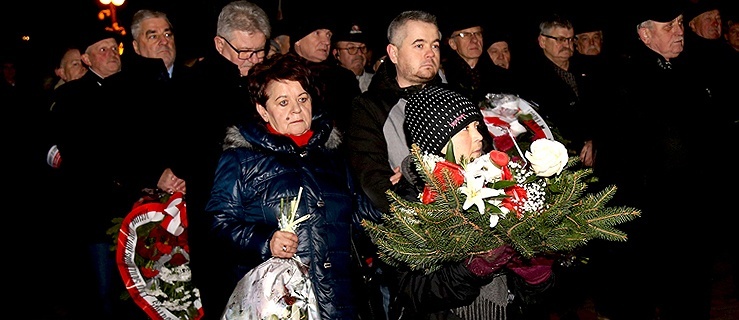 Elblążanie uczcili pamięć ofiar grudnia 1970 roku (+ zdjęcia)