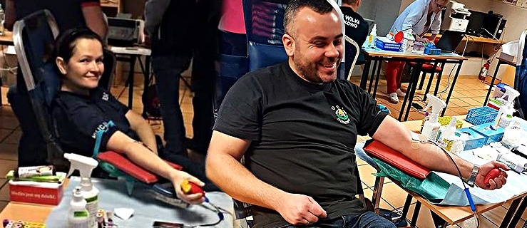 Policjanci, strażacy, uczniowie honorowo oddawali krew w Godkowie