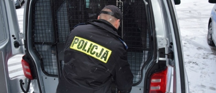 Elbląg. Straż Miejska nie ma samochodu do przewozu bezdomnych i pijanych