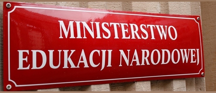 Samorządy chcą oficjalnej informacji o planach MEN ws. wynagrodzeń nauczycieli