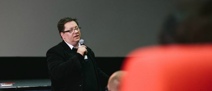Od 13 lat Juliusz Marek prowadzi  spotkania Elbląg na dużym ekranie