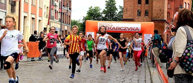 Z Piekarczykiem pobiegną dzieci i drużyny