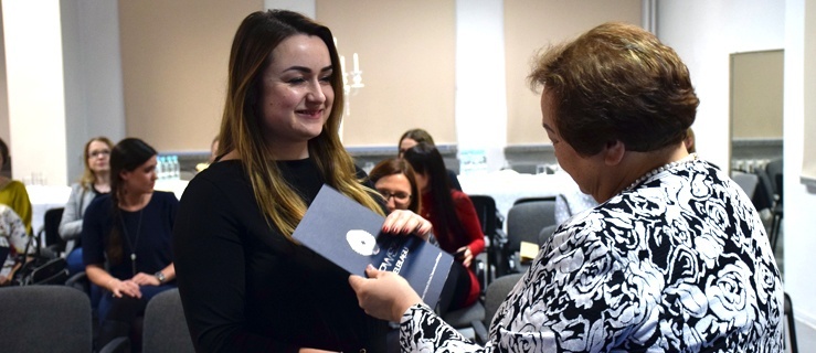 15 pedagogów uzyskało kwalifikacje do nauczania języka angielskiego 