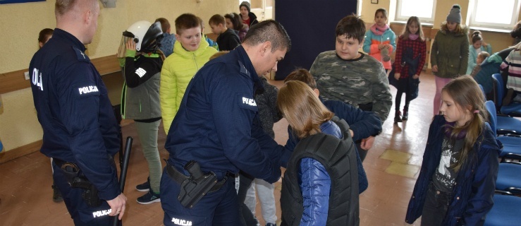 Elbląg: Dzień Wagarowicza - ponad setka dzieci trafiła na Policję
