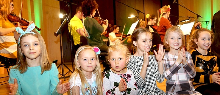 Tak bawili się najmłodsi na koncercie familijnym EOK (+ zdjęcia)