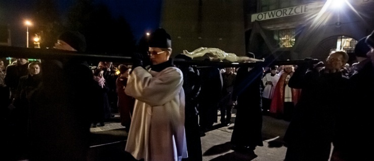 Elbląg: Procesja Drogi Krzyżowej i utrudnienia w ruchu
