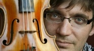 W muzycznym hołdzie wszystkim mamom – EOK z Piotrem Pławnerem