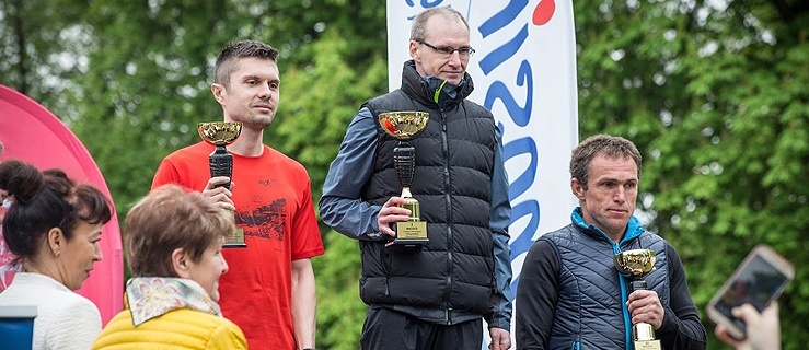 Adam Serocki na najwyższym stopniu podium w II Elbląskim Biegu Nadziei