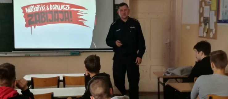 Elbląg: Policjanci spotkali się z uczniami