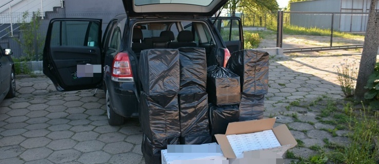 Samochód pełen kontrabandy 