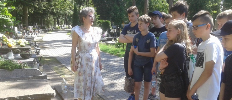 Elbląg. Wycieczka patriotyczna. Śladami grobów niezwyczajnych  elblążan 
