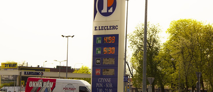 Magiczne 4.99 za litr benzyny na stacji E.Leclerc