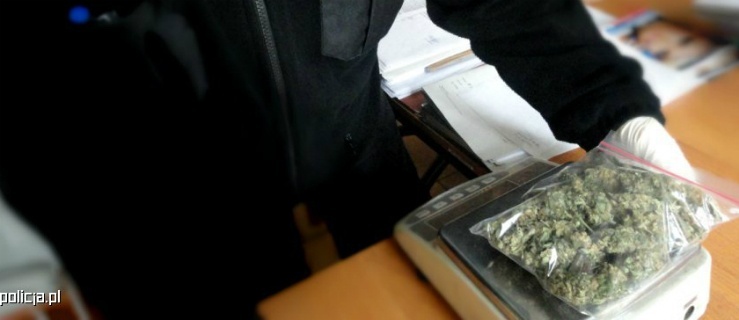 Elbląg. Nocą przemykał po ulicach. Policjanci znaleźli przy nim amfetaminę 