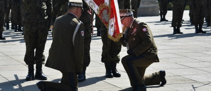 Uroczyste przekazanie obowiązków dowódcy 16. Dywizji