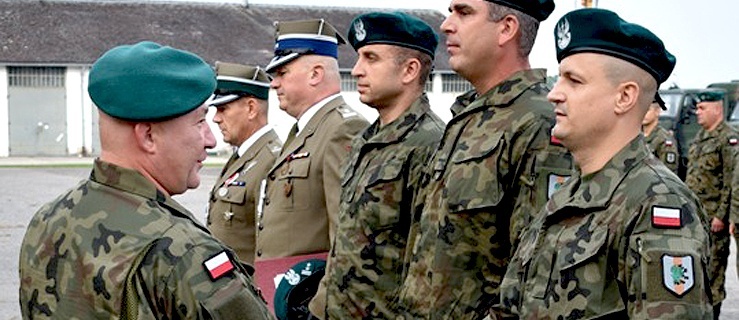 Kolejni żołnierze stawiają się do służby w 16. Pułku Logistycznym w Elblągu