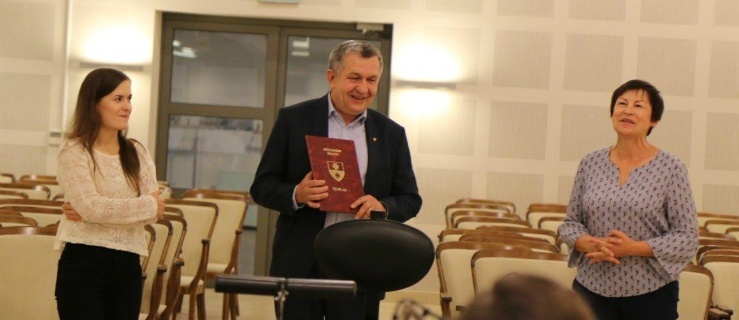 Koncertmistrzyni Karolina Nowotczyńska dyrektorem Elbląskiej Orkiestry Kameralnej