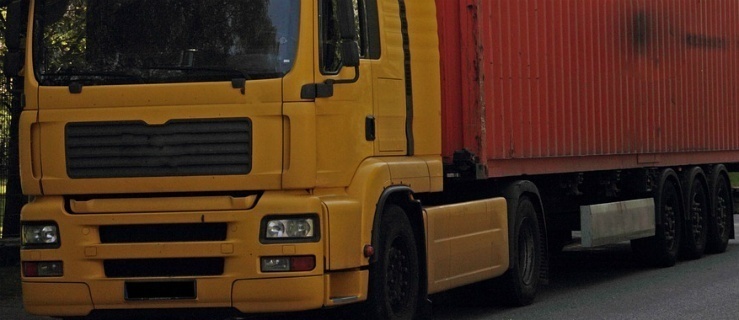 Elbląg. Usuwanie pojazdów przewożących towary niebezpieczne