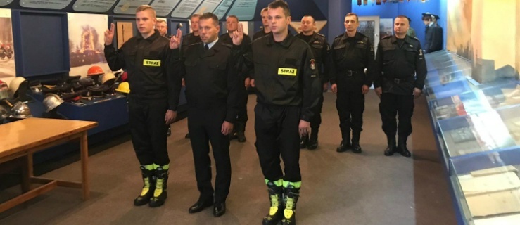 Elbląg. Ślubowanie  nowo przyjętych strażaków