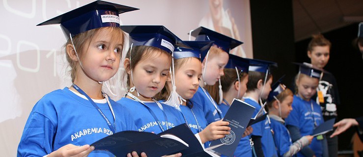 Mali studenci kończą rok akademicki. Wręczenie dyplomów już 18 maja